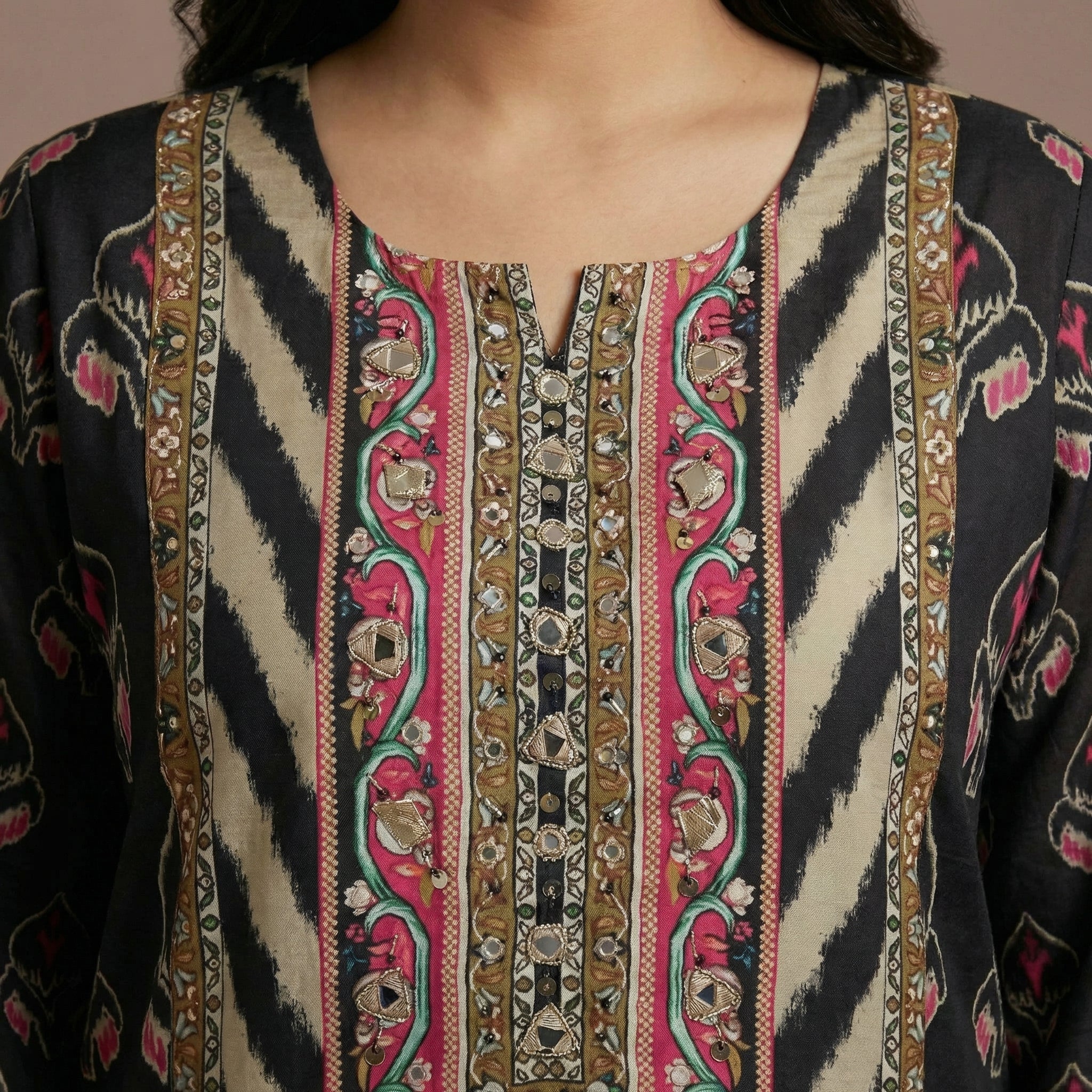 Noir Symphony viscose Kurta Set