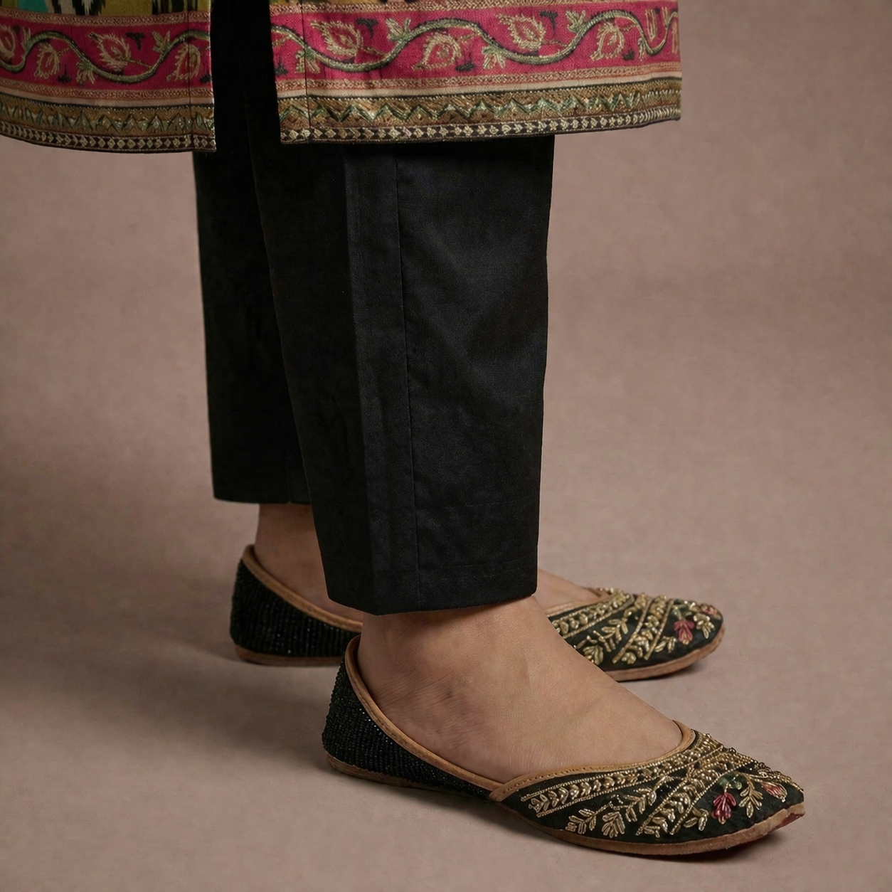 Noir Symphony viscose Kurta Set