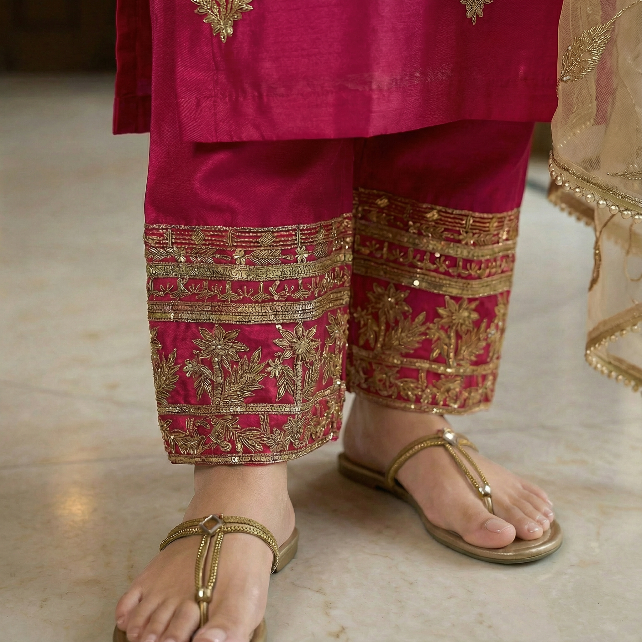 Gulnaar Zariya Handcrafted Organza fuchsia Kurta Set